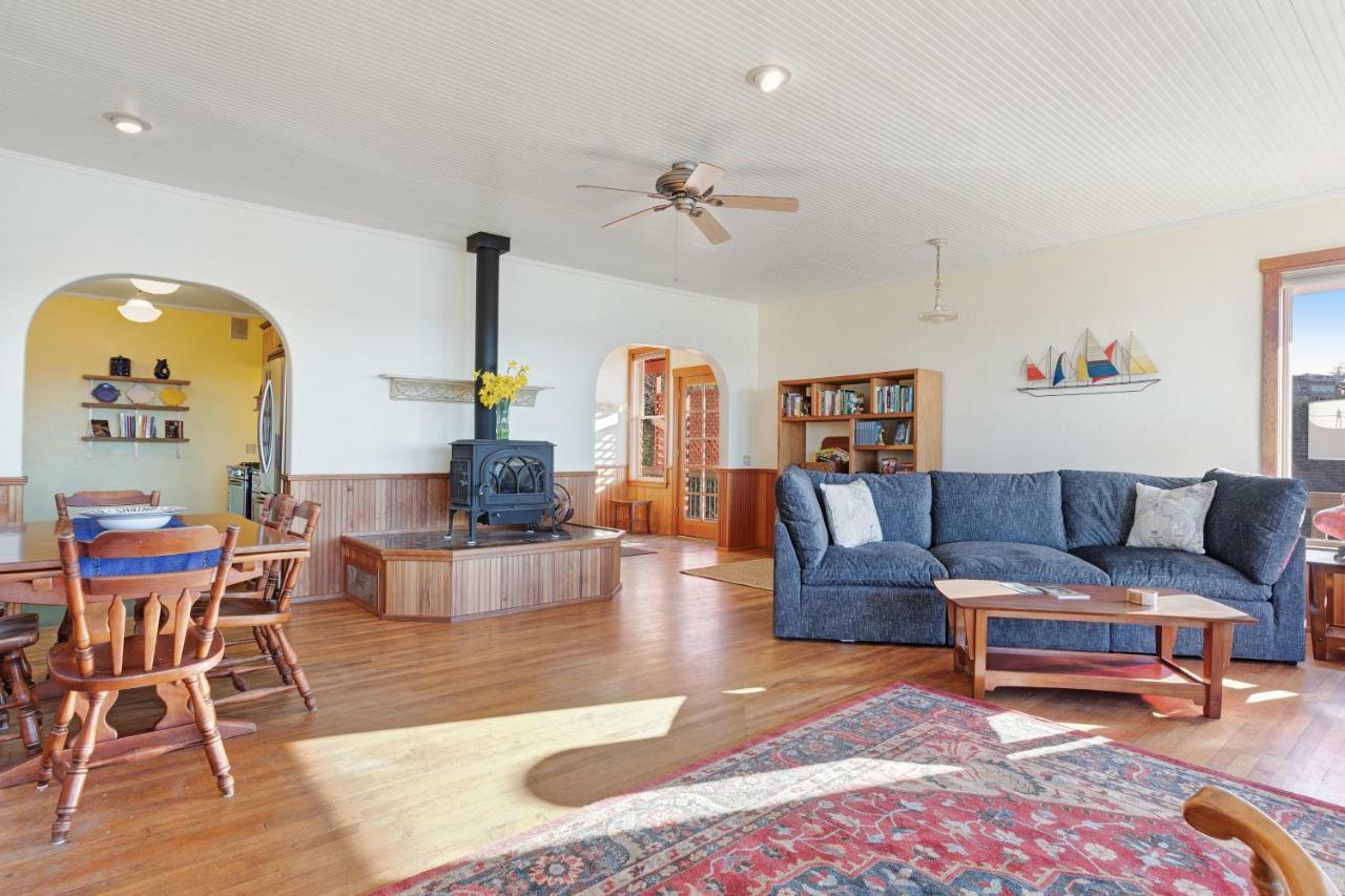 ニューポート Bayfront Houseヴィラ エクステリア 写真